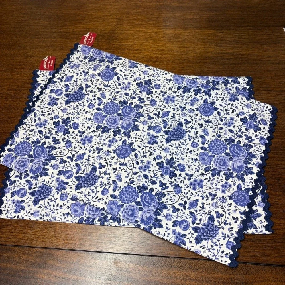 Americana Jo-Ann Blue White Floral Toile Ric Rac Placemats Set of 2 14x20 Cotton
